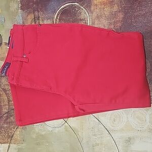 NWT Sz8 Short red jeans